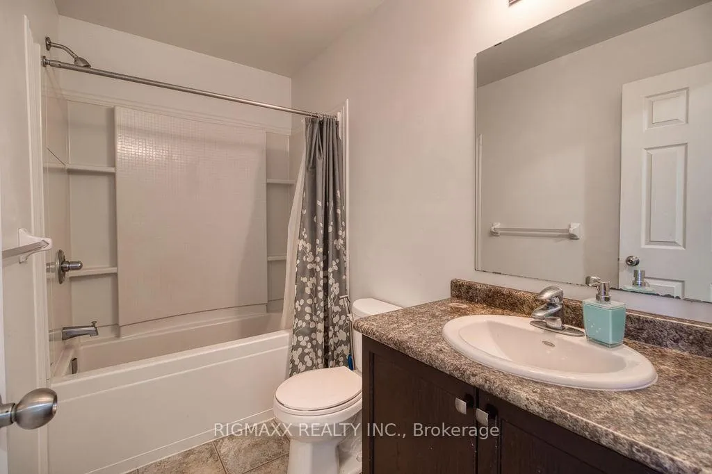 Photo 11 of 57 Renfrew Street, Kitchener, Huron Park — HOMEH