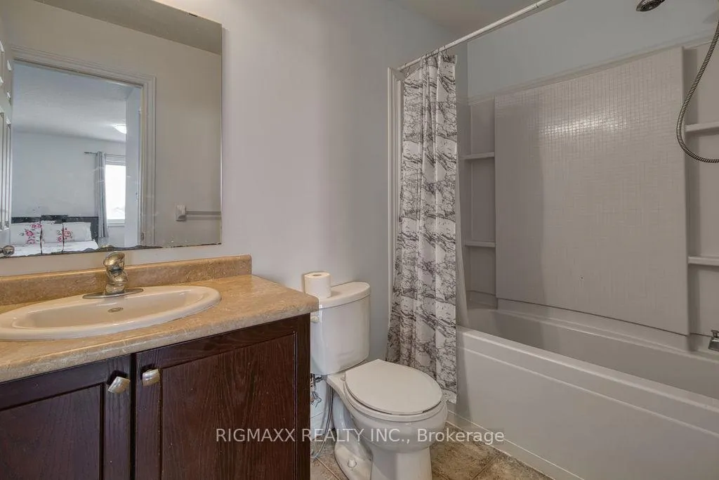 Photo 17 of 57 Renfrew Street, Kitchener, Huron Park — HOMEH