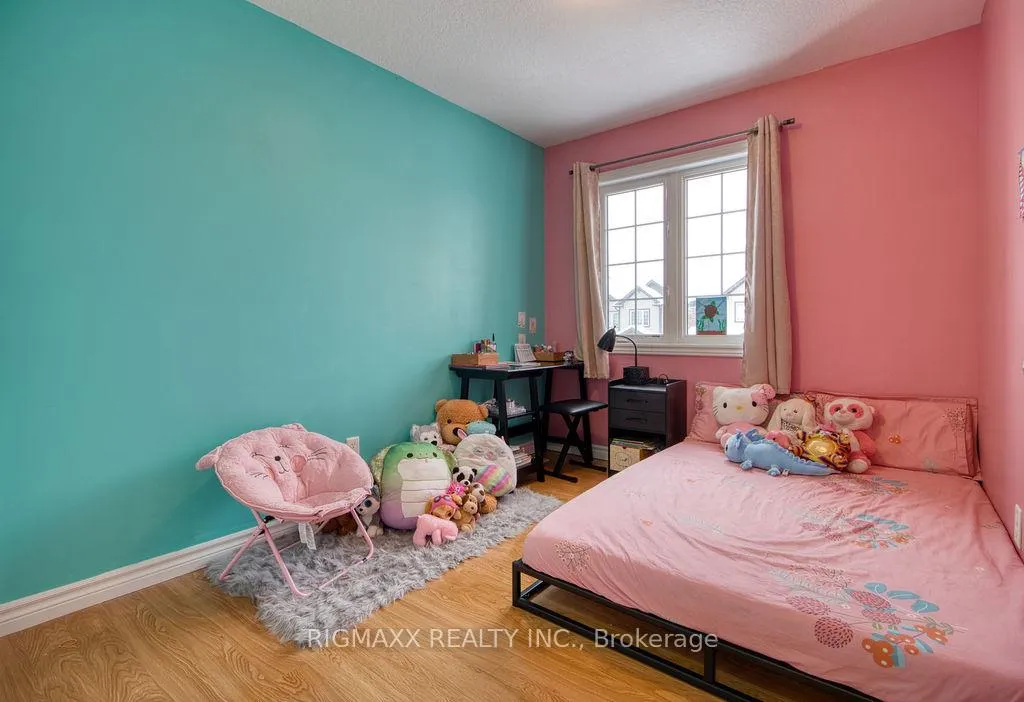 Photo 18 of 57 Renfrew Street, Kitchener, Huron Park — HOMEH