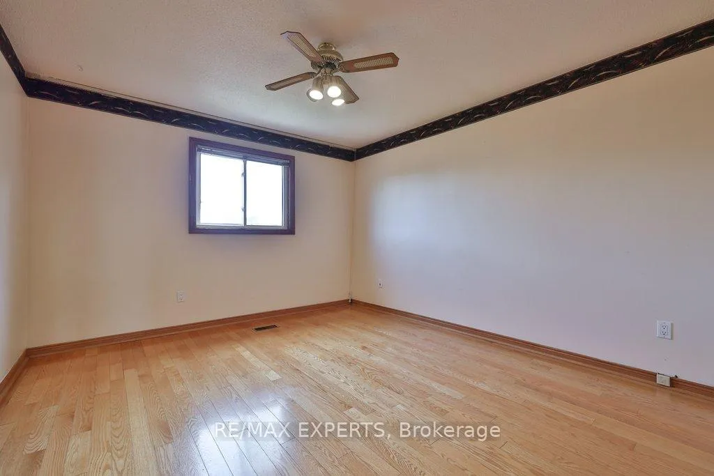 Photo 18 of 50 Pine York Avenue, Vaughan, East Woodbridge — HOMEH