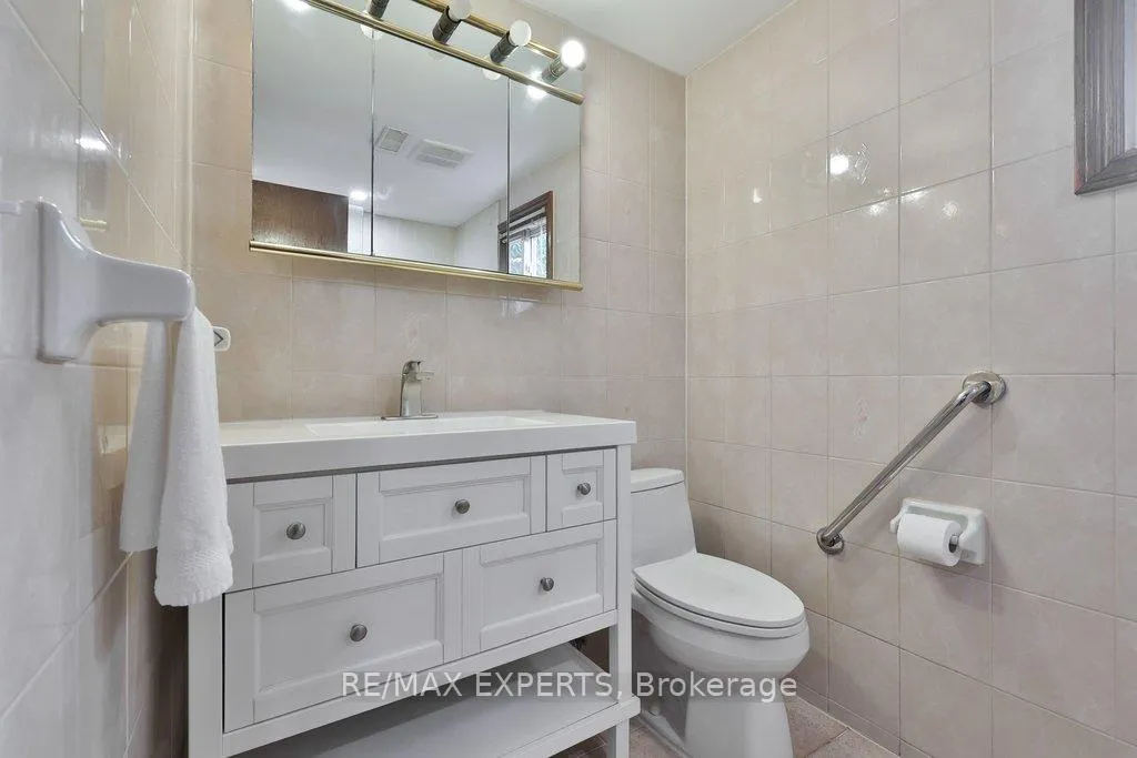 Photo 27 of 50 Pine York Avenue, Vaughan, East Woodbridge — HOMEH