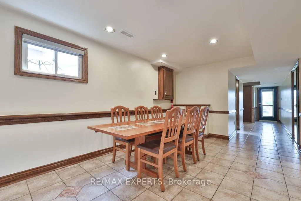 Photo 29 of 50 Pine York Avenue, Vaughan, East Woodbridge — HOMEH
