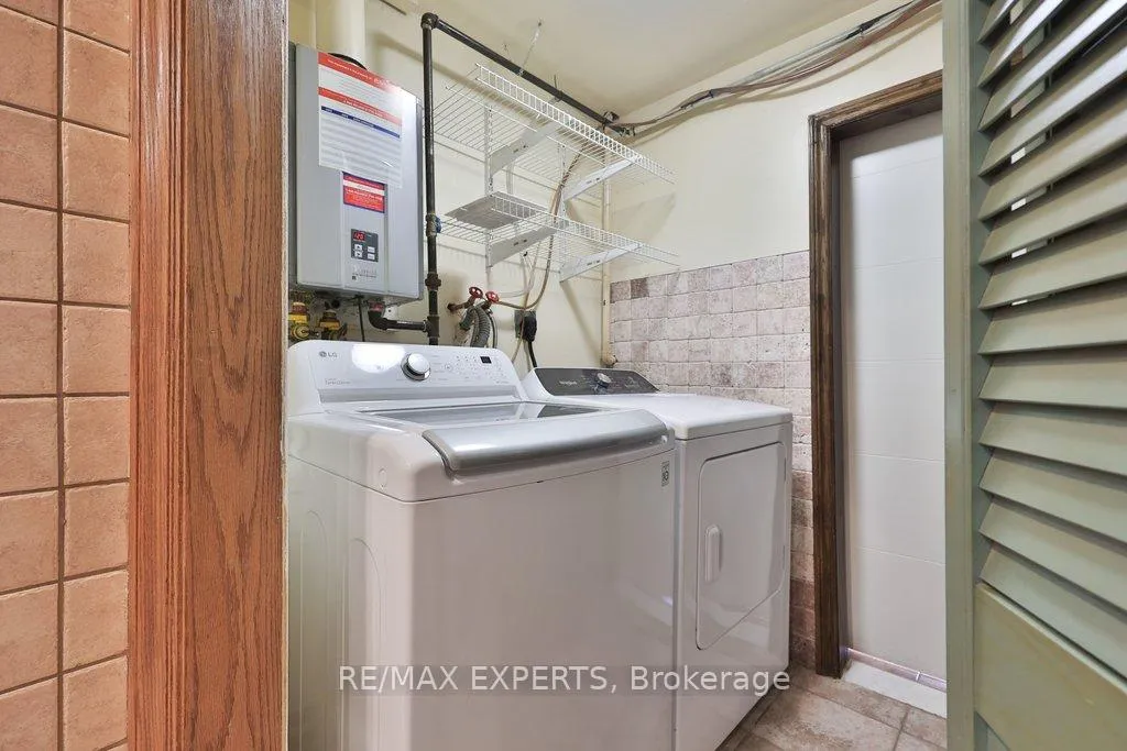 Photo 34 of 50 Pine York Avenue, Vaughan, East Woodbridge — HOMEH