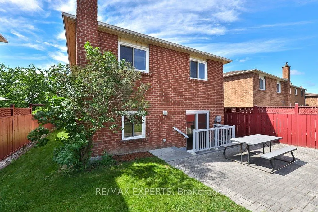 Photo 39 of 50 Pine York Avenue, Vaughan, East Woodbridge — HOMEH