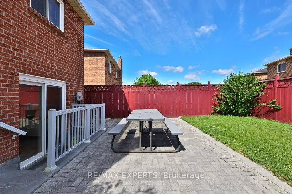 Photo 40 of 50 Pine York Avenue, Vaughan, East Woodbridge — HOMEH
