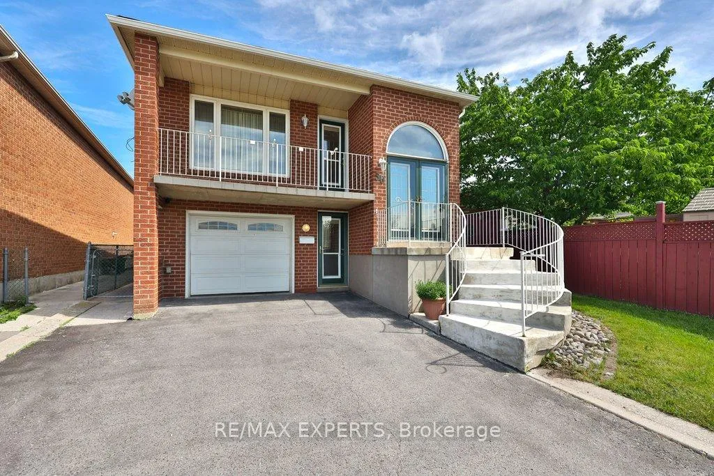 Photo 44 of 50 Pine York Avenue, Vaughan, East Woodbridge — HOMEH