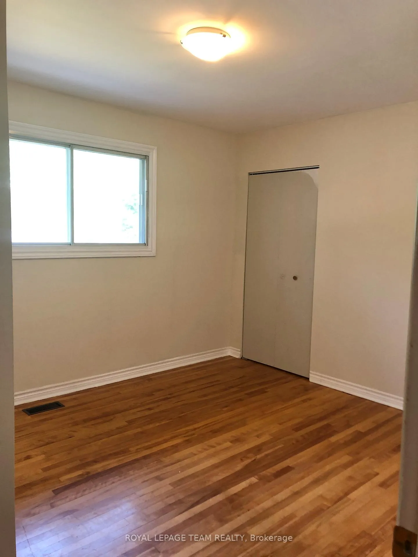 Photo 11 of Unit 1 & 2, 1627 Chaucer Avenue, Ottawa, Riverview Park — HOMEH