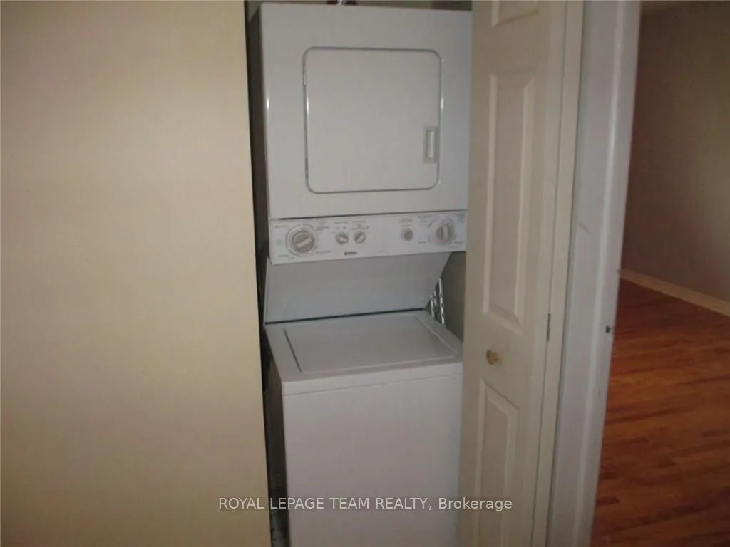 Photo 16 of Unit 1 & 2, 1627 Chaucer Avenue, Ottawa, Riverview Park — HOMEH