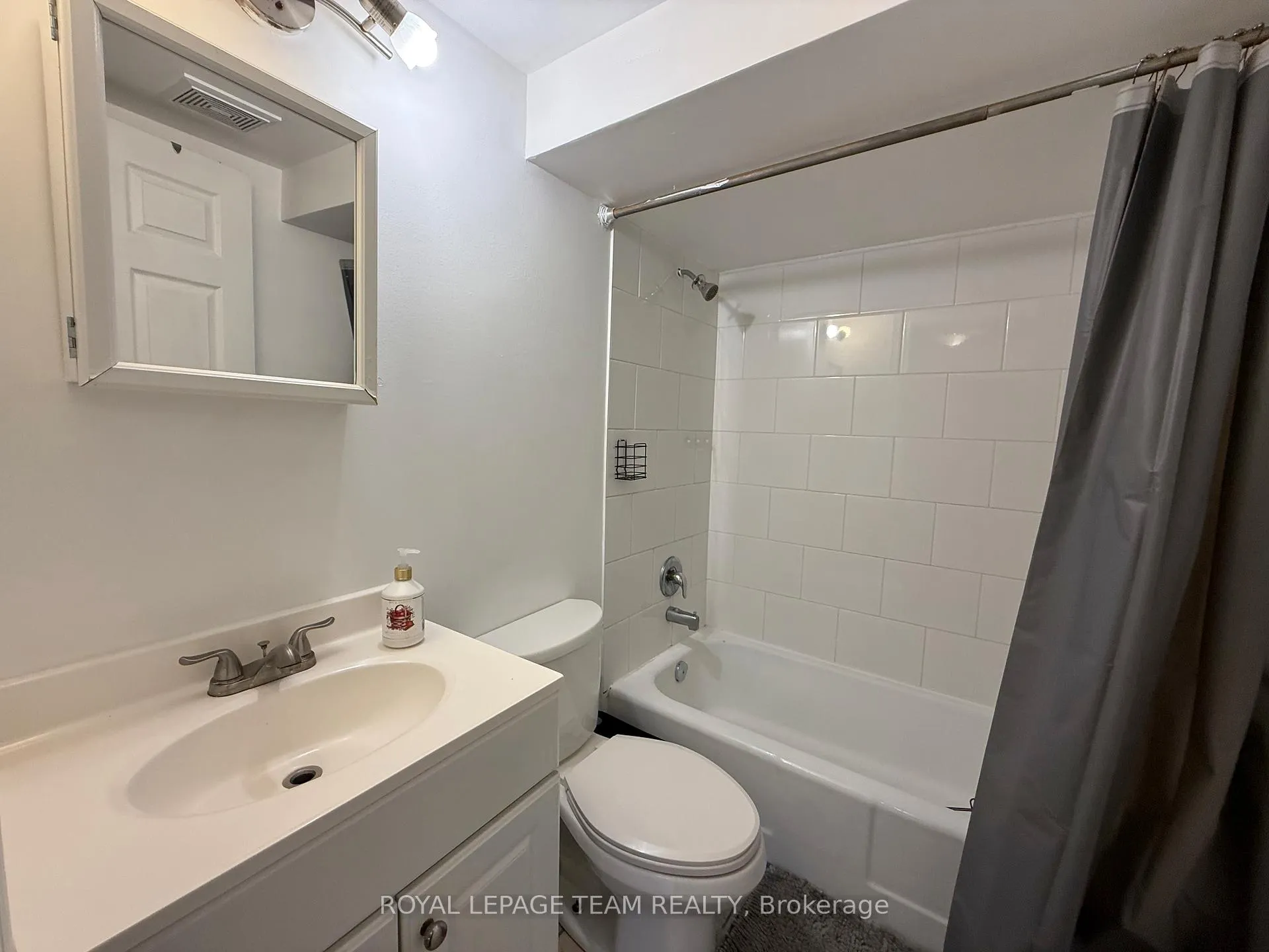 Photo 27 of Unit 1 & 2, 1627 Chaucer Avenue, Ottawa, Riverview Park — HOMEH