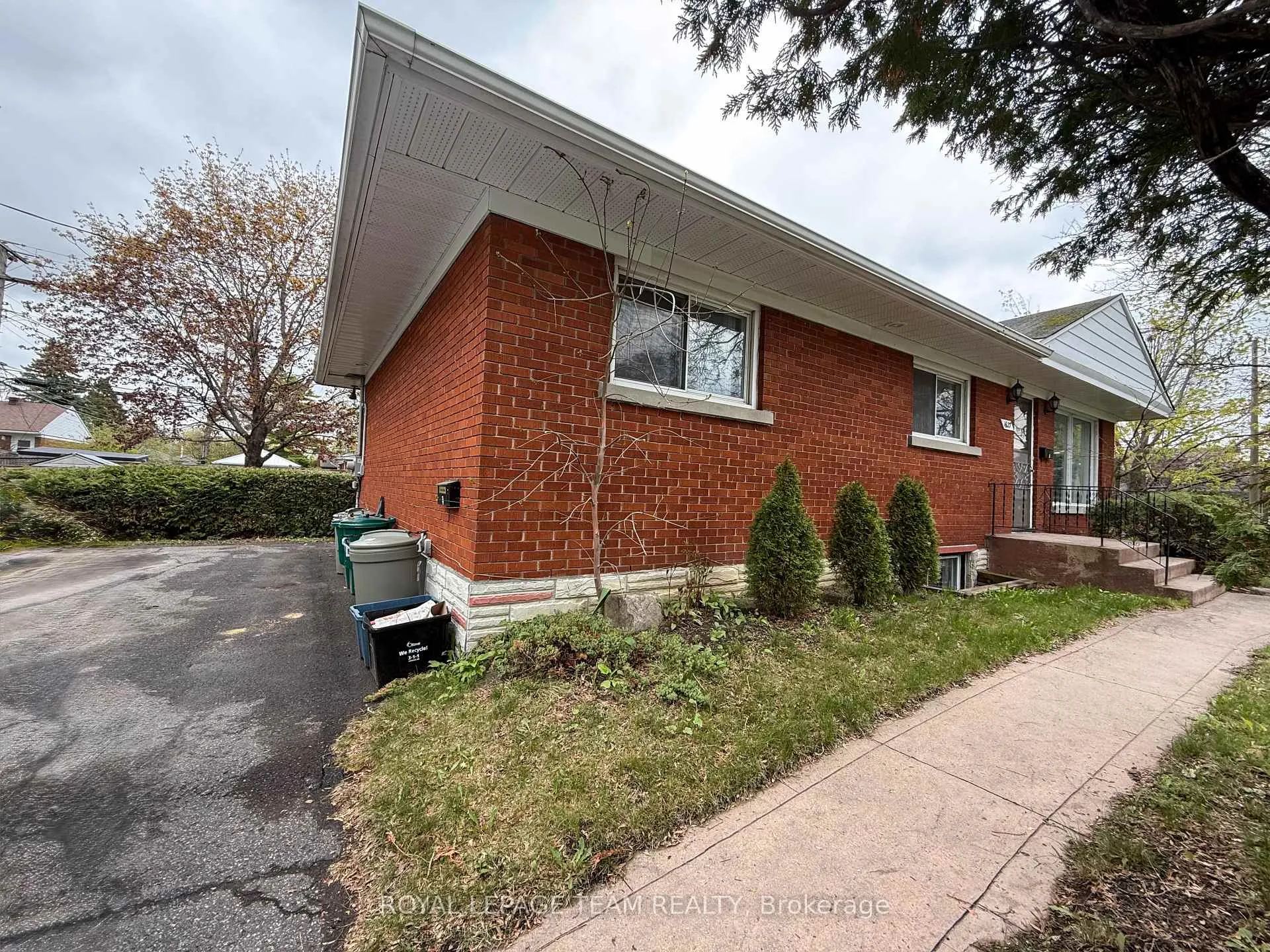 Photo 31 of Unit 1 & 2, 1627 Chaucer Avenue, Ottawa, Riverview Park — HOMEH