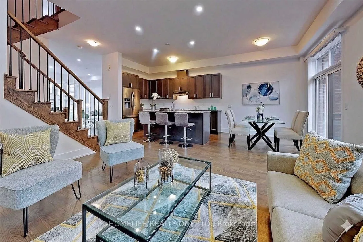 Photo 6 of 9 Cambray Road, Vaughan, Patterson — HOMEH