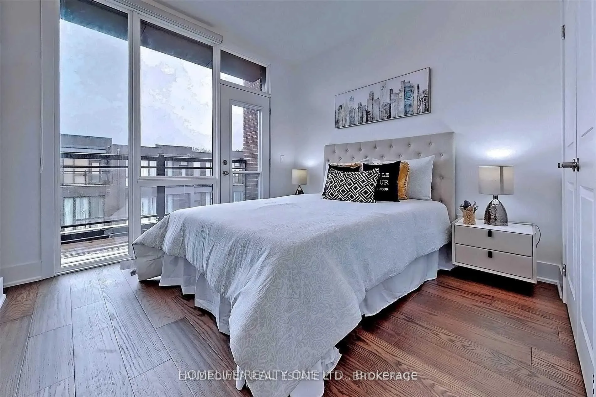 Photo 12 of 9 Cambray Road, Vaughan, Patterson — HOMEH
