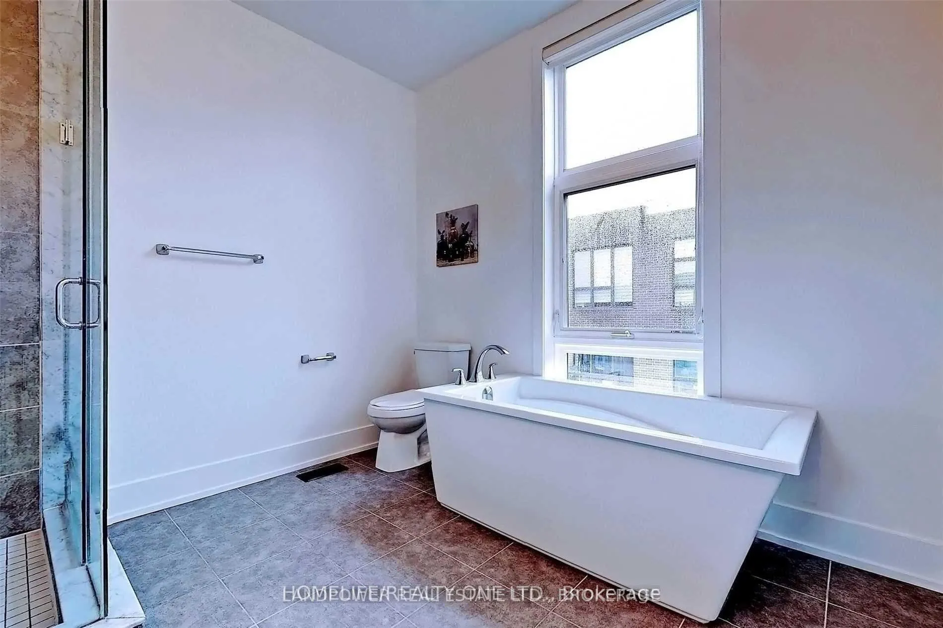 Photo 14 of 9 Cambray Road, Vaughan, Patterson — HOMEH