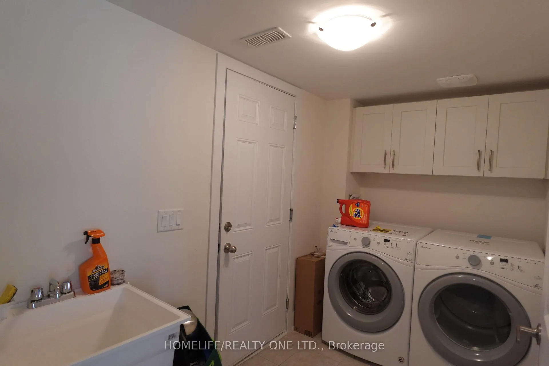 Photo 17 of 9 Cambray Road, Vaughan, Patterson — HOMEH