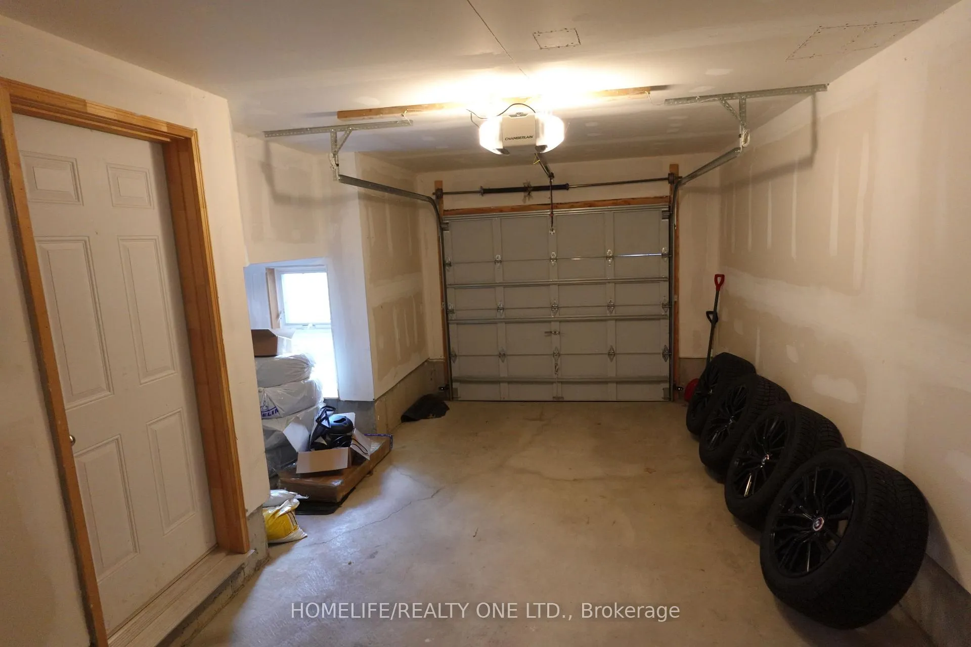 Photo 19 of 9 Cambray Road, Vaughan, Patterson — HOMEH