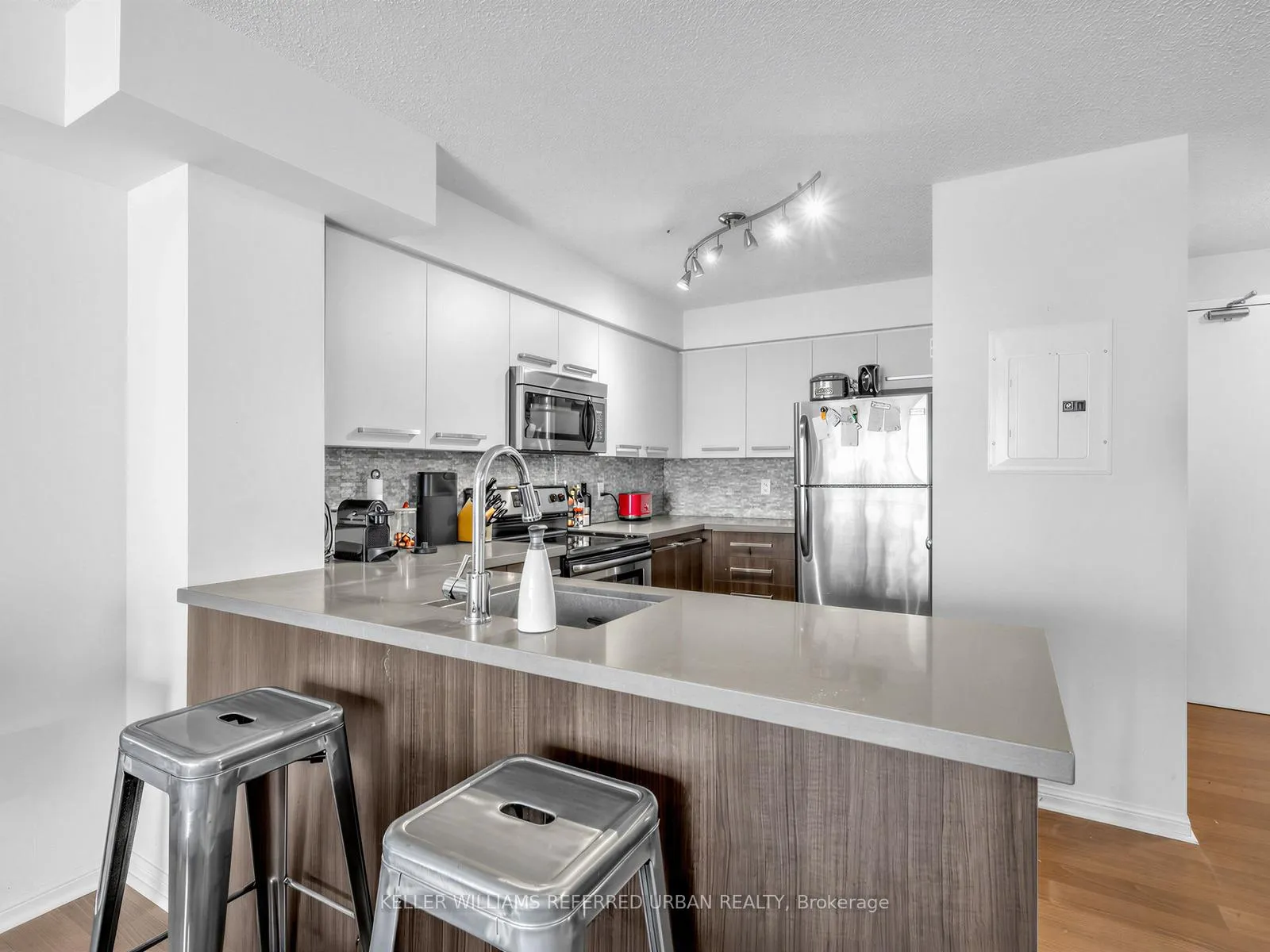 Photo 7 of Unit 1208, 11 St Joseph Street, Toronto, Bay Street Corridor — HOMEH