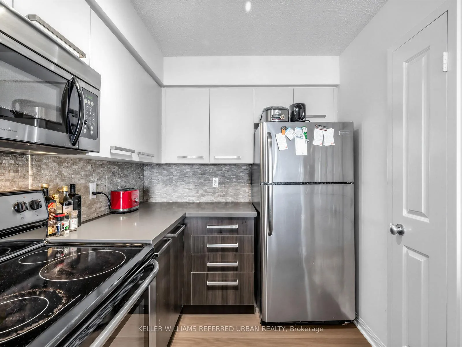 Photo 9 of Unit 1208, 11 St Joseph Street, Toronto, Bay Street Corridor — HOMEH