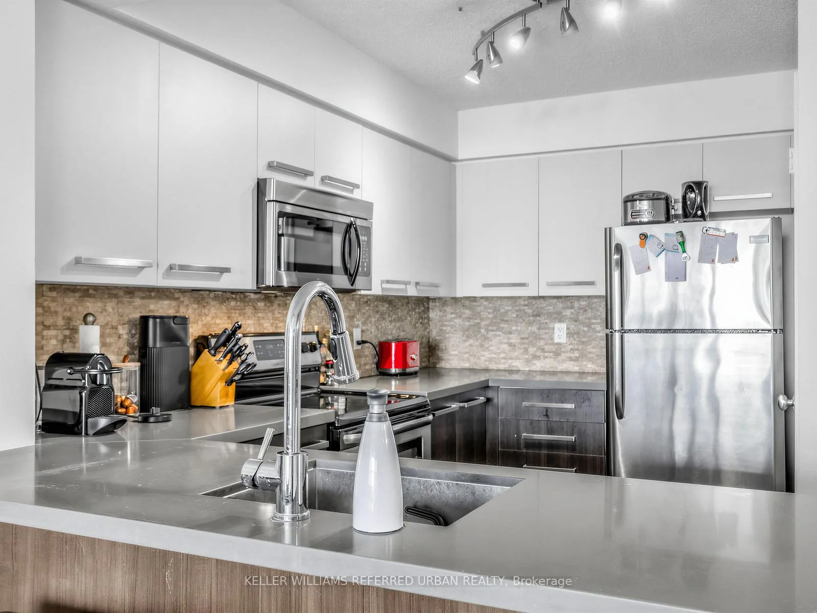 Photo 10 of Unit 1208, 11 St Joseph Street, Toronto, Bay Street Corridor — HOMEH