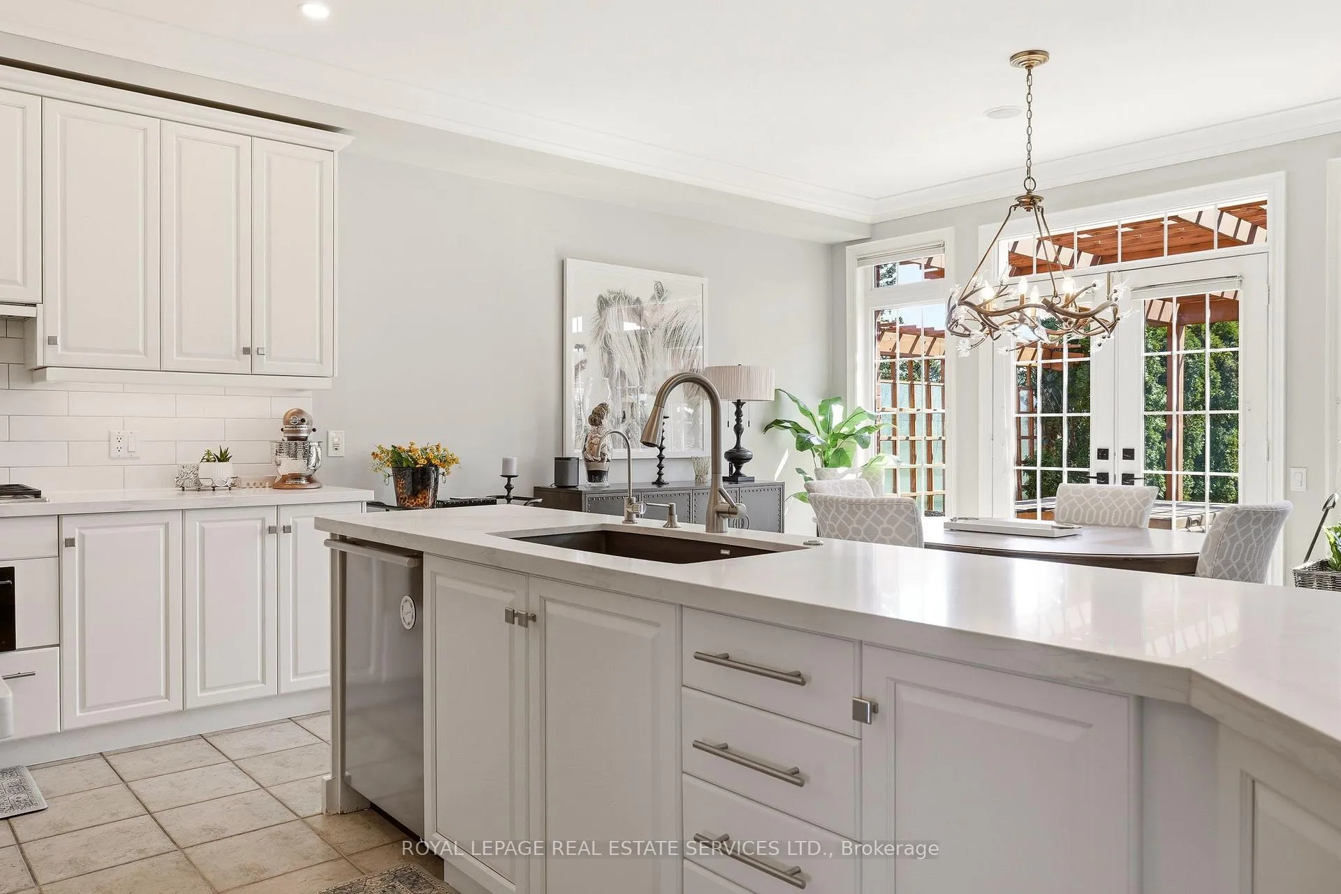 Photo 12 of 35 Links Lane, Brampton, Credit Valley — HOMEH