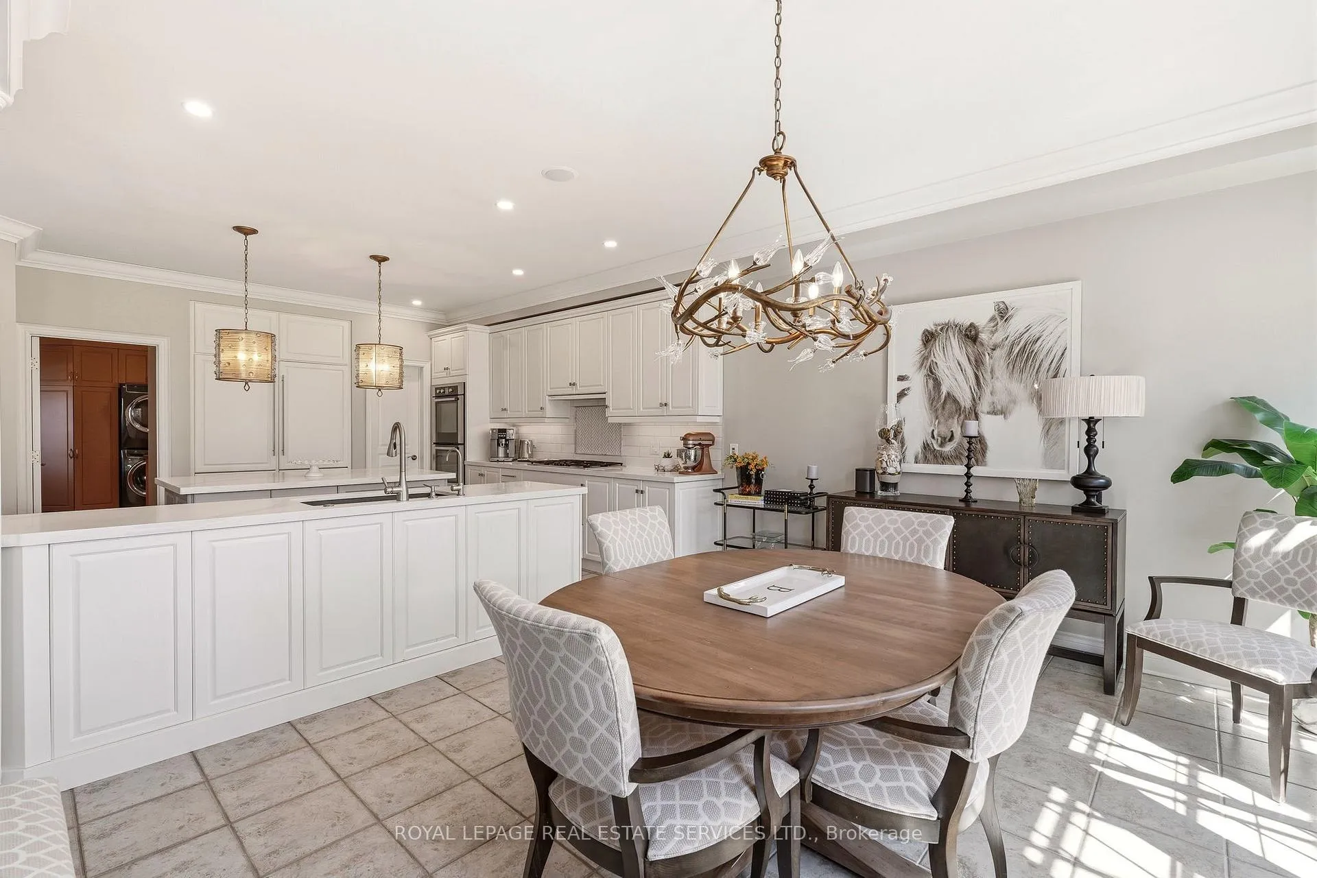 Photo 15 of 35 Links Lane, Brampton, Credit Valley — HOMEH