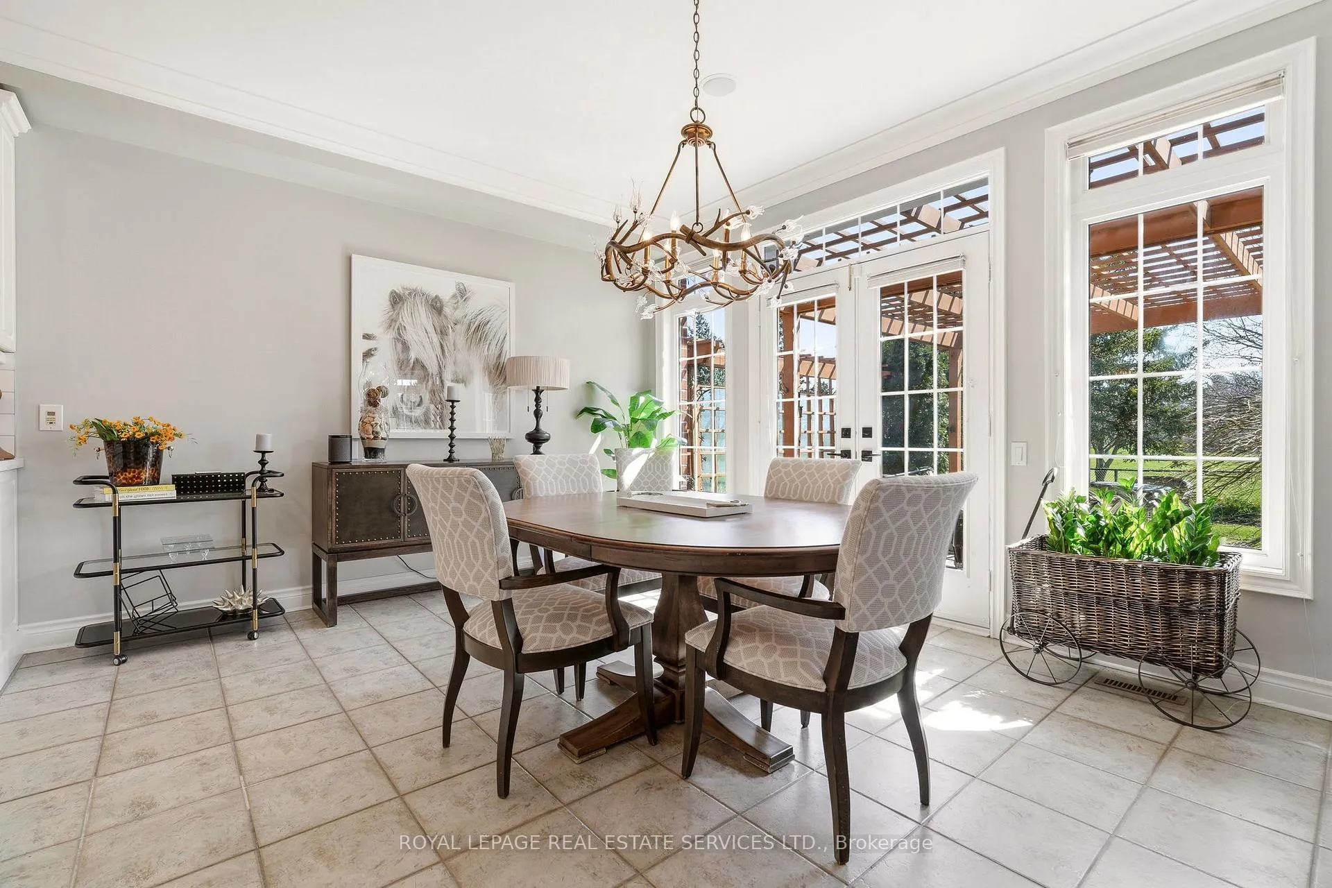 Photo 16 of 35 Links Lane, Brampton, Credit Valley — HOMEH