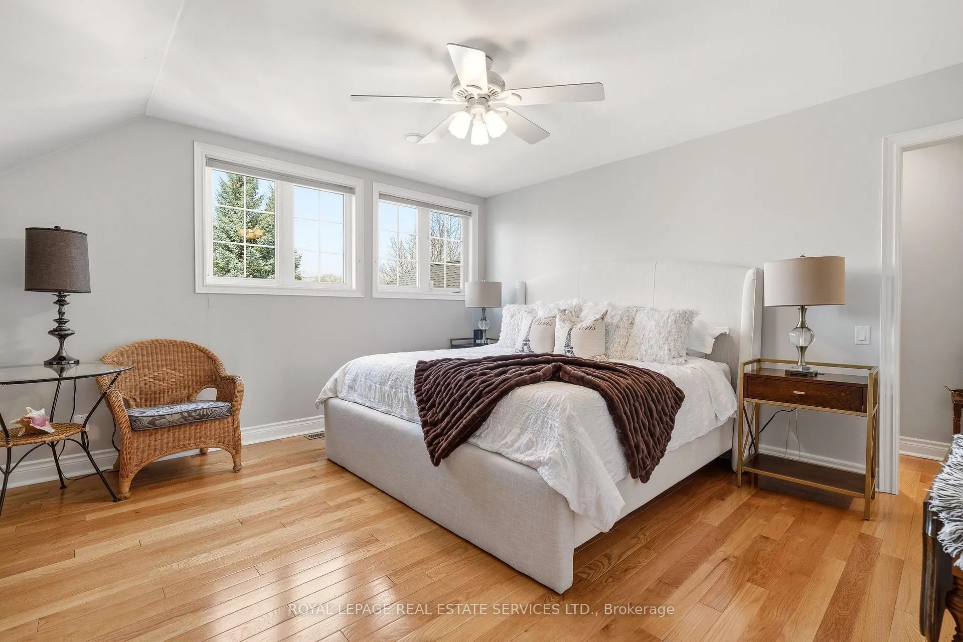 Photo 29 of 35 Links Lane, Brampton, Credit Valley — HOMEH