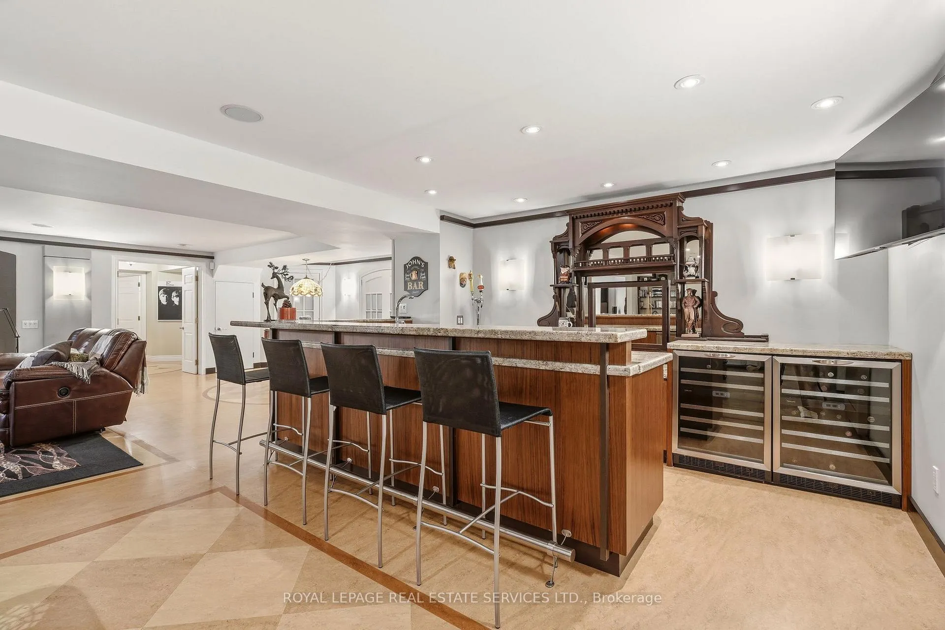 Photo 34 of 35 Links Lane, Brampton, Credit Valley — HOMEH