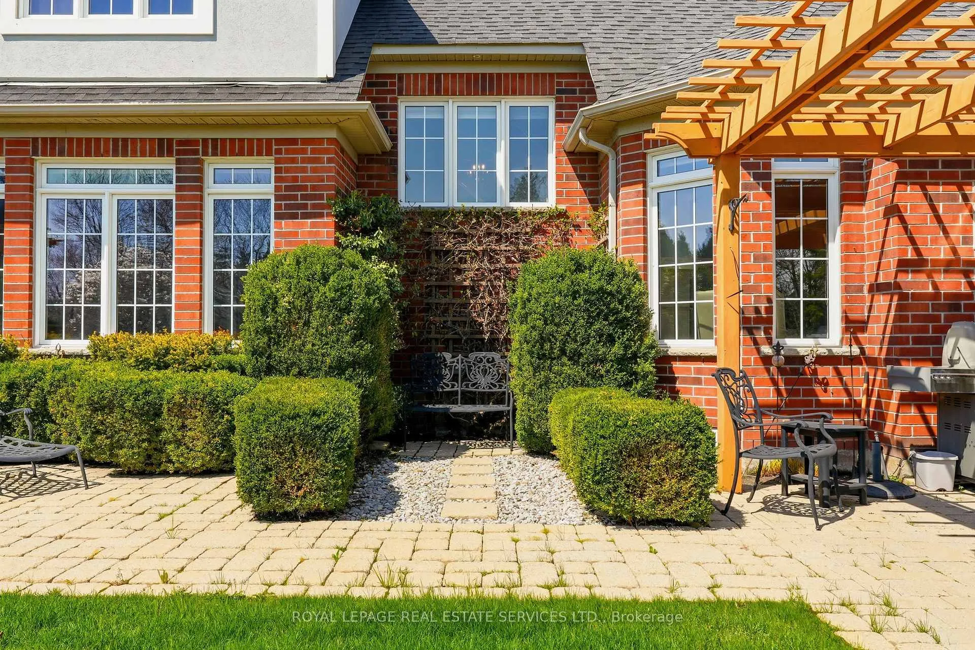 Photo 42 of 35 Links Lane, Brampton, Credit Valley — HOMEH