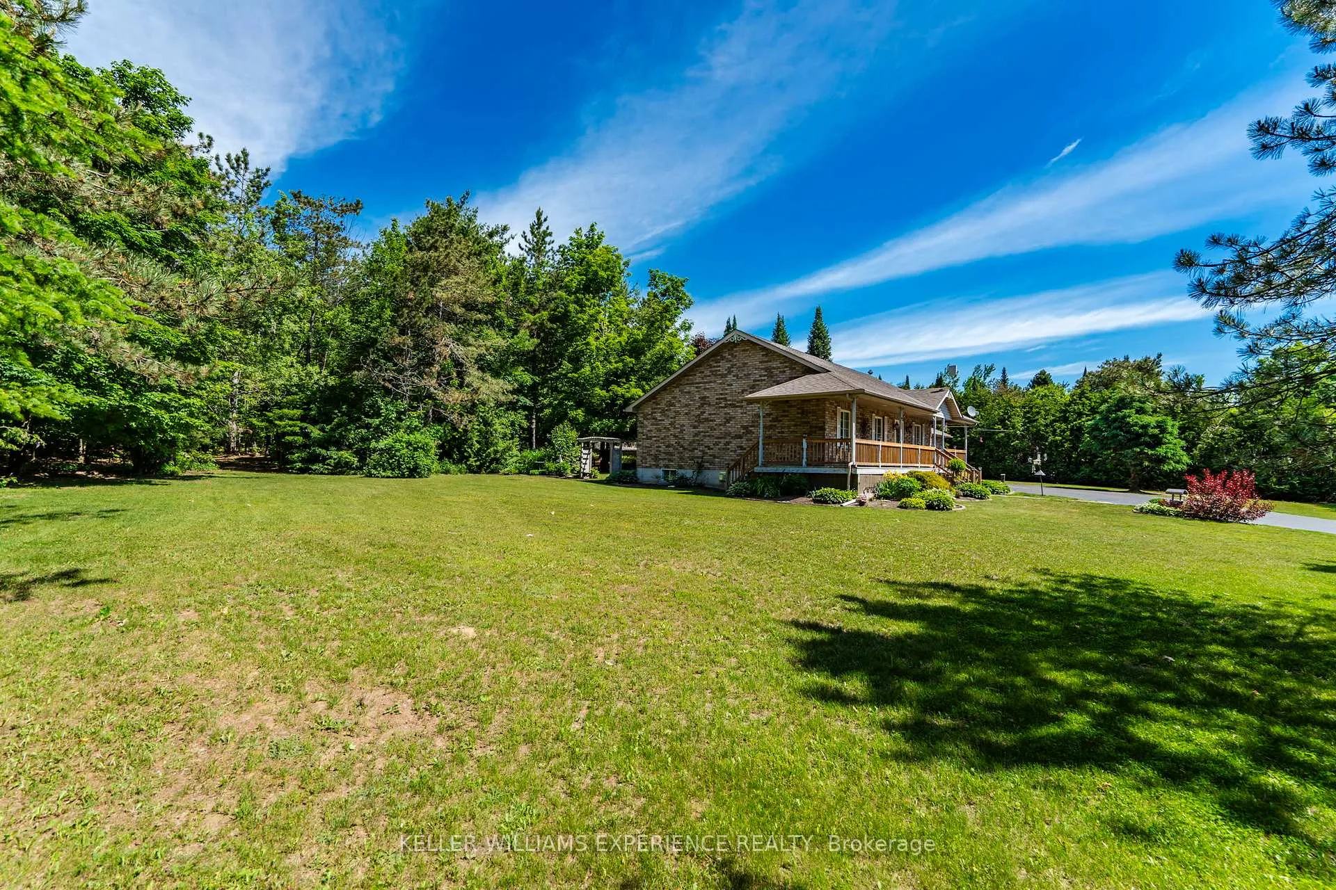 Photo 5 of 2 Greenshields Crescent, Oro-Medonte, Rural Oro-Medonte — HOMEH