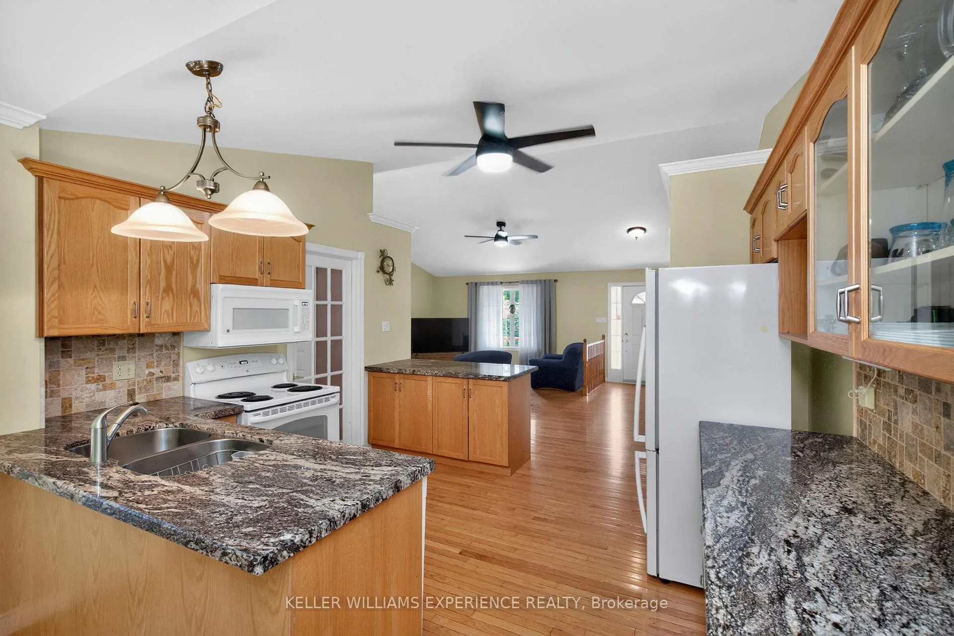 Photo 15 of 2 Greenshields Crescent, Oro-Medonte, Rural Oro-Medonte — HOMEH