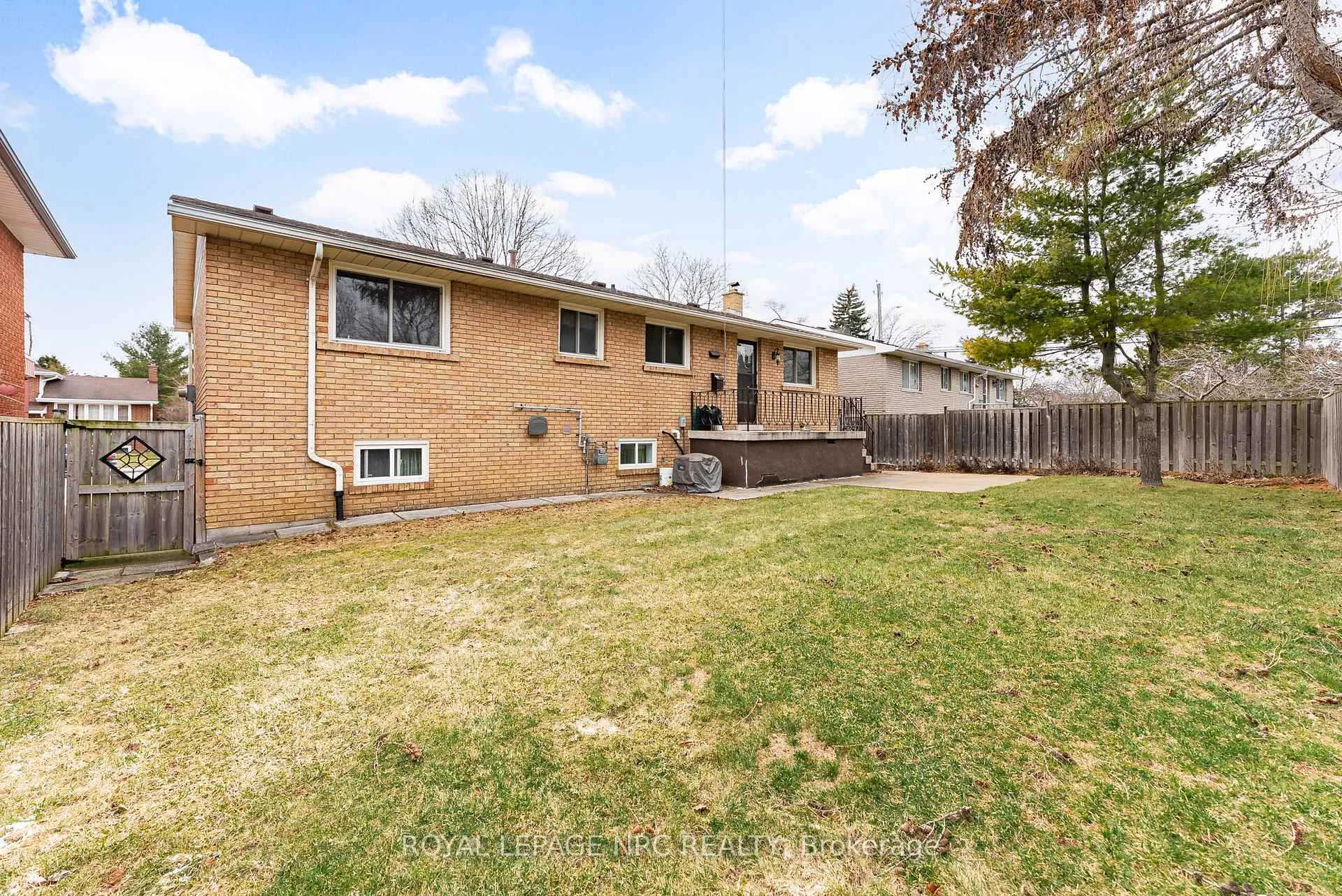 Photo 24 of 11 Pinard Street, Hamilton, Vincent — HOMEH