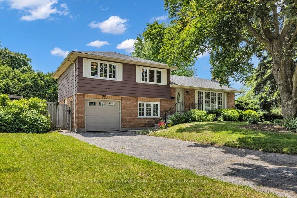 Photo 1 of 4042 Melba Lane, Burlington, Shoreacres — HOMEH