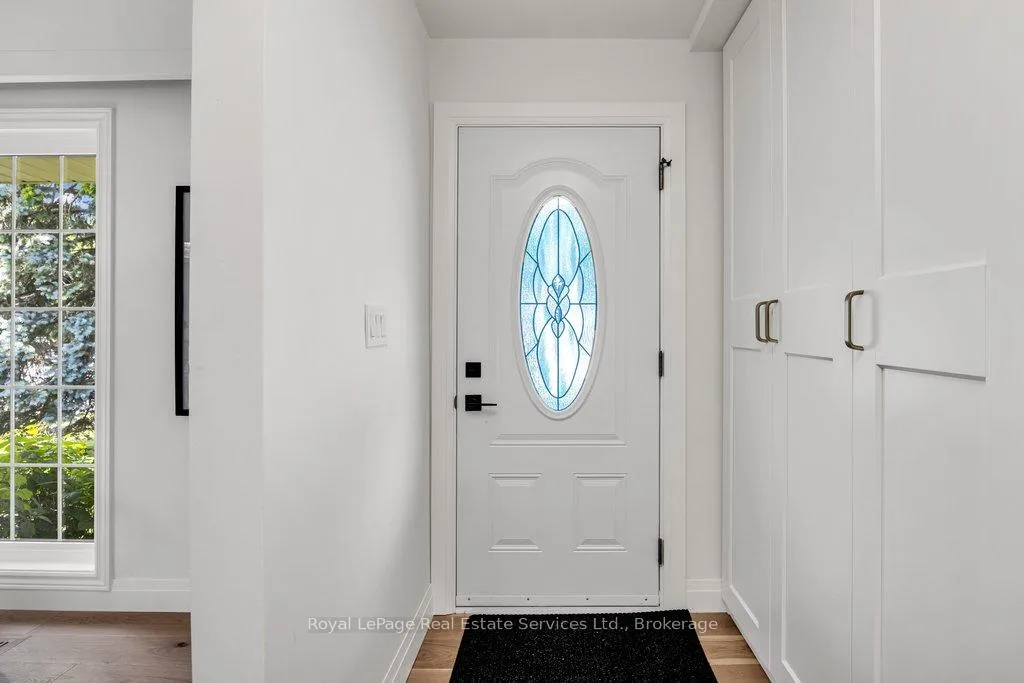 Photo 5 of 4042 Melba Lane, Burlington, Shoreacres — HOMEH