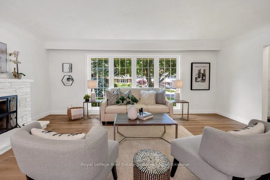 Photo 7 of 4042 Melba Lane, Burlington, Shoreacres — HOMEH