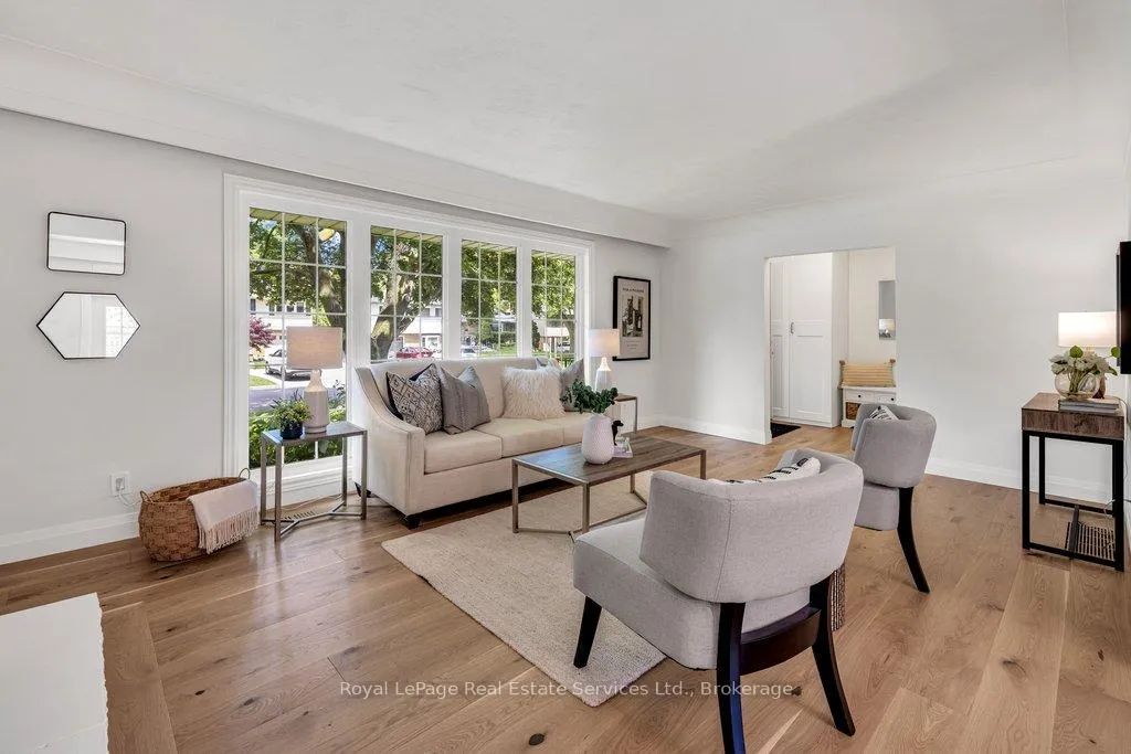 Photo 8 of 4042 Melba Lane, Burlington, Shoreacres — HOMEH