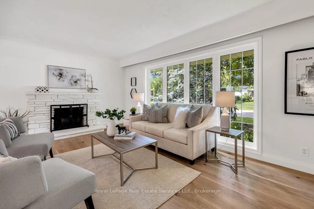 Photo 9 of 4042 Melba Lane, Burlington, Shoreacres — HOMEH