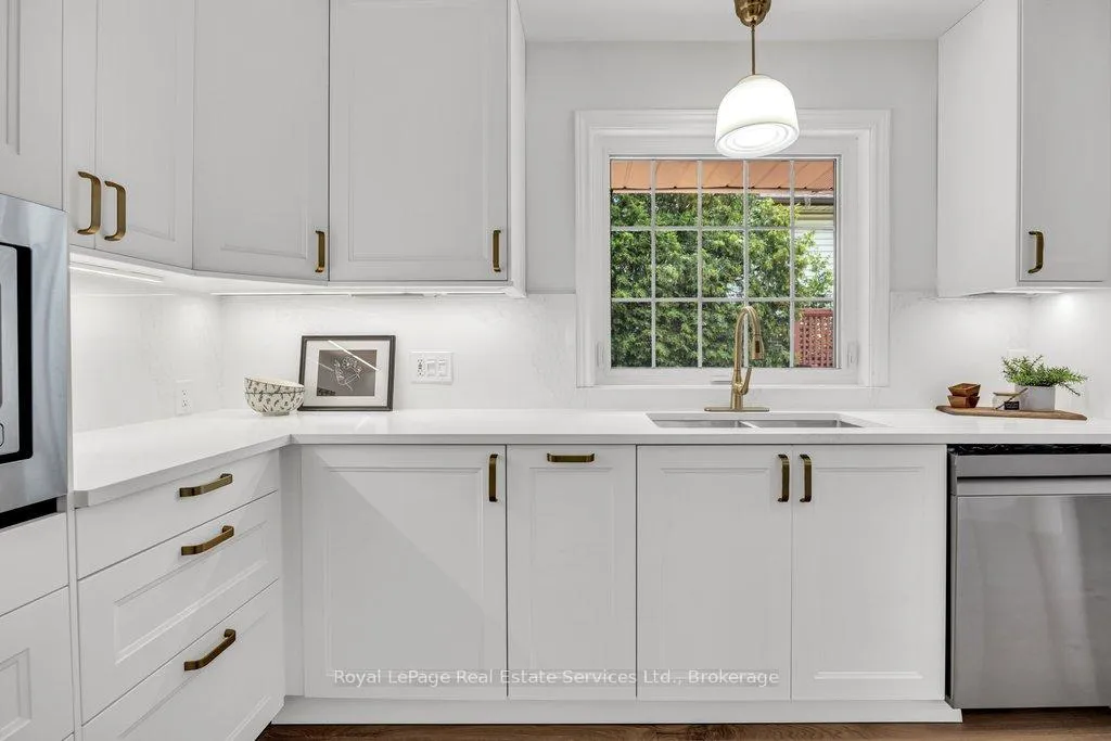 Photo 15 of 4042 Melba Lane, Burlington, Shoreacres — HOMEH