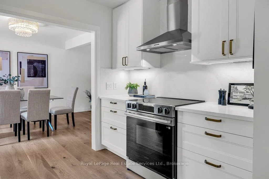 Photo 17 of 4042 Melba Lane, Burlington, Shoreacres — HOMEH