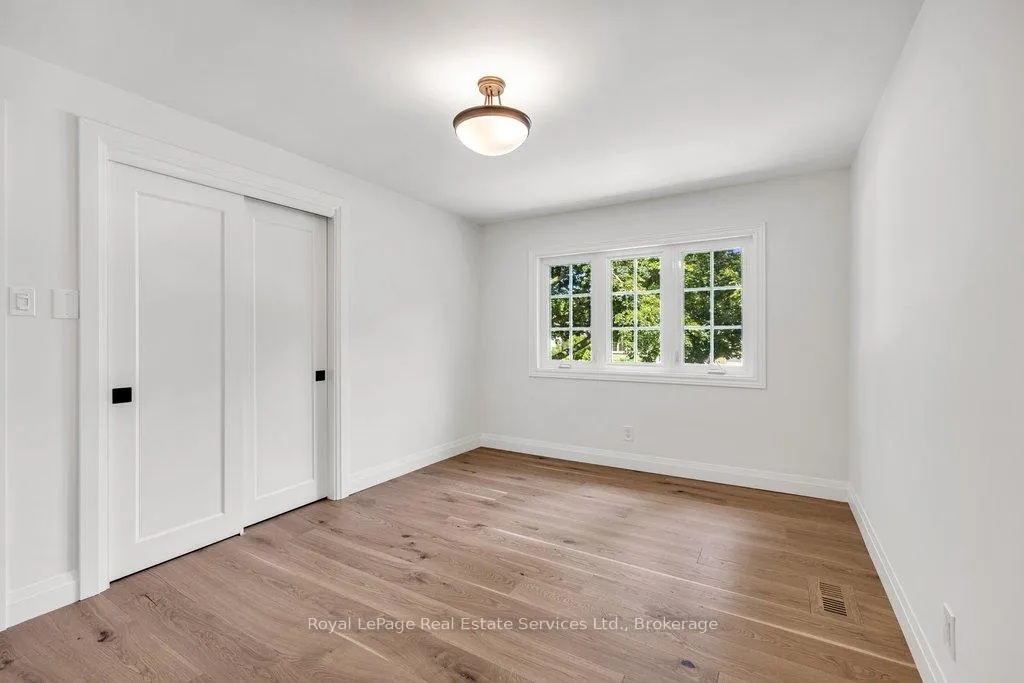 Photo 23 of 4042 Melba Lane, Burlington, Shoreacres — HOMEH
