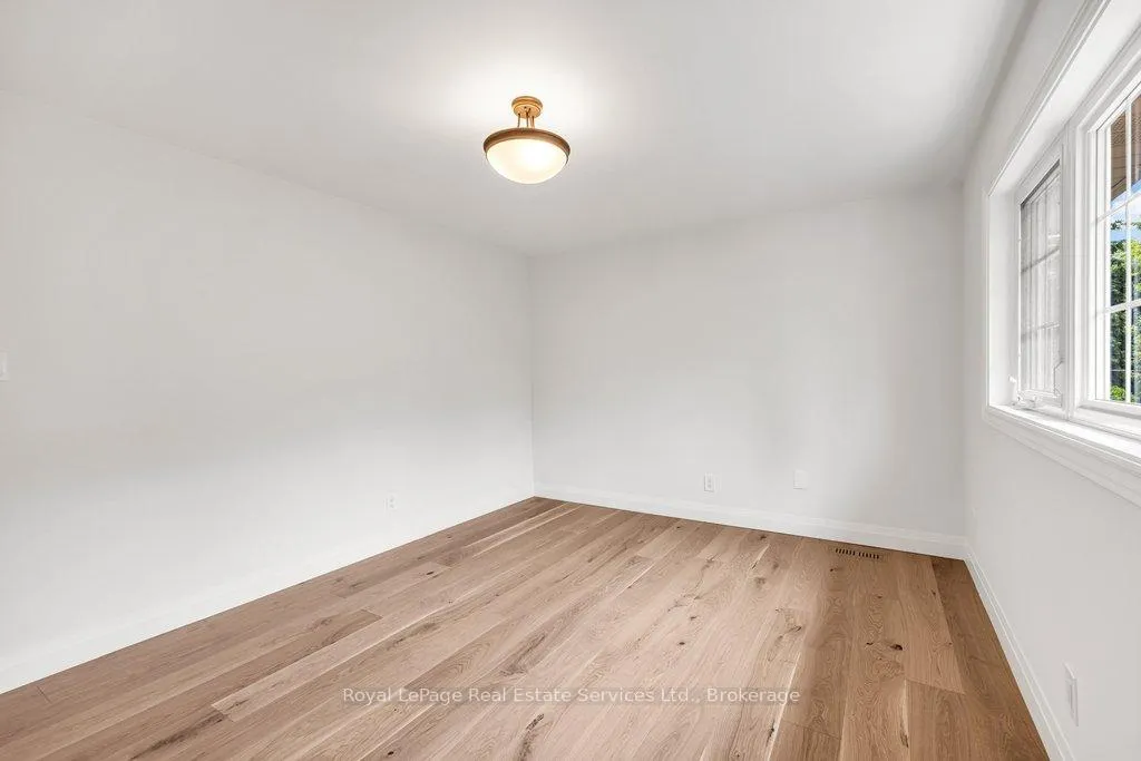 Photo 26 of 4042 Melba Lane, Burlington, Shoreacres — HOMEH