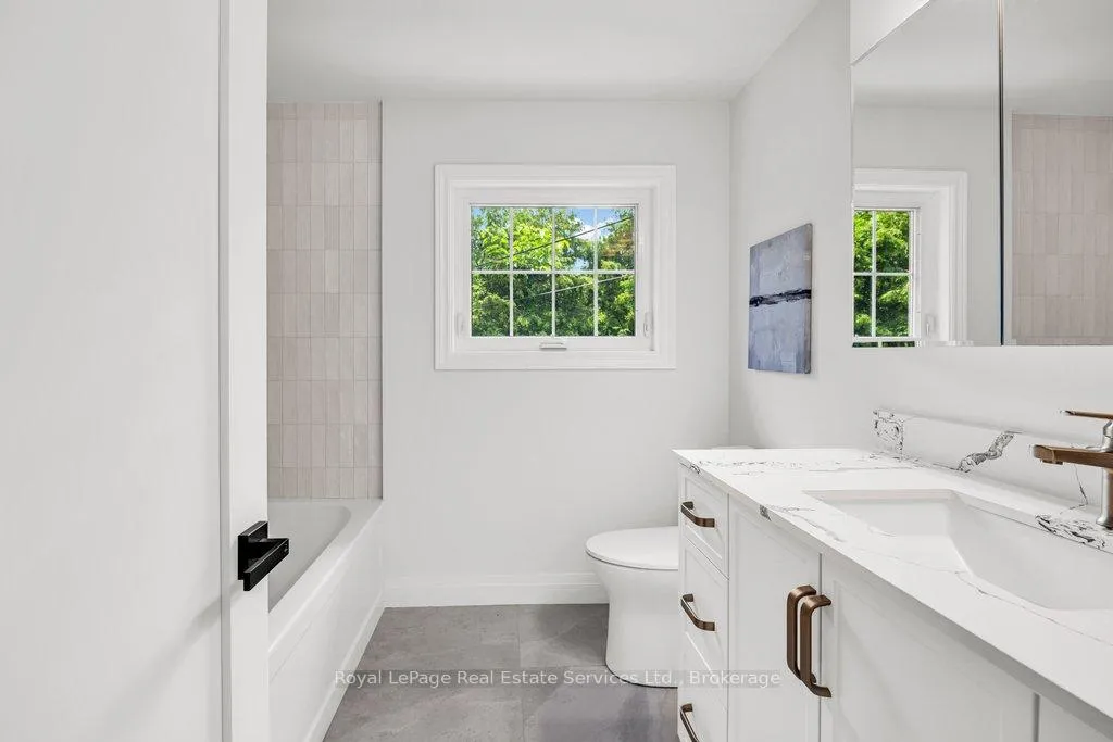 Photo 27 of 4042 Melba Lane, Burlington, Shoreacres — HOMEH