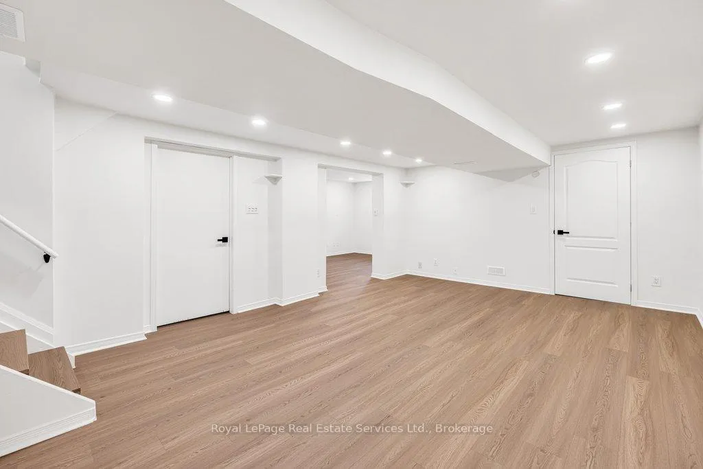 Photo 37 of 4042 Melba Lane, Burlington, Shoreacres — HOMEH