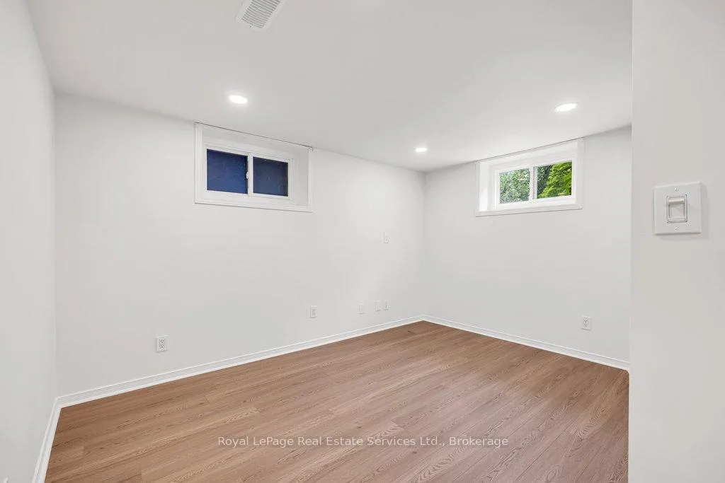 Photo 39 of 4042 Melba Lane, Burlington, Shoreacres — HOMEH