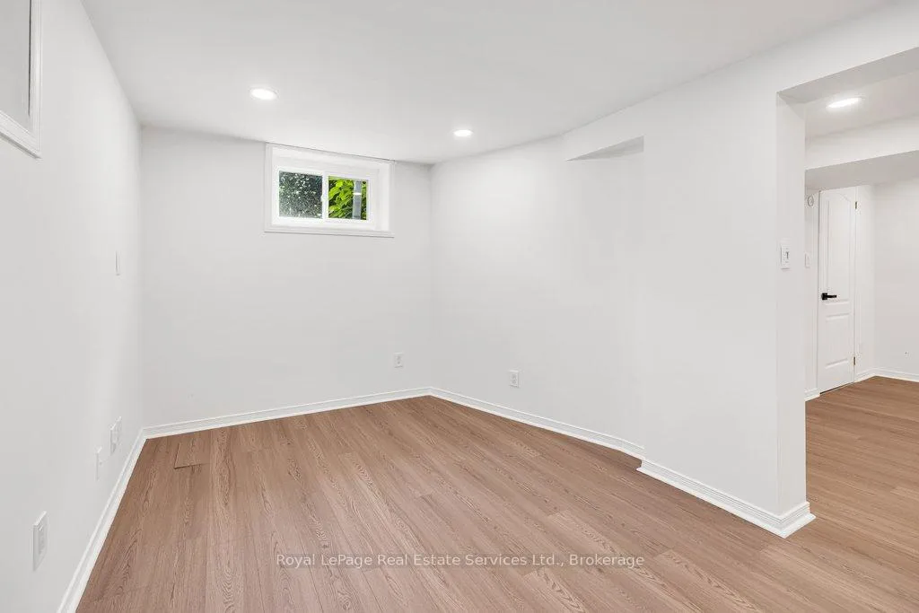 Photo 40 of 4042 Melba Lane, Burlington, Shoreacres — HOMEH