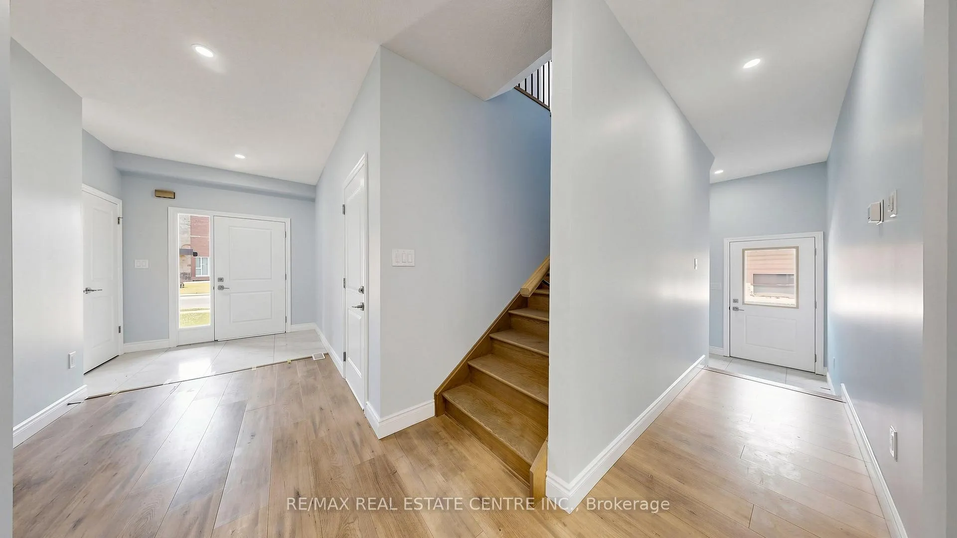 Photo 13 of 149 Ballantyne Avenue, Cambridge, Christopher-Champlain — HOMEH