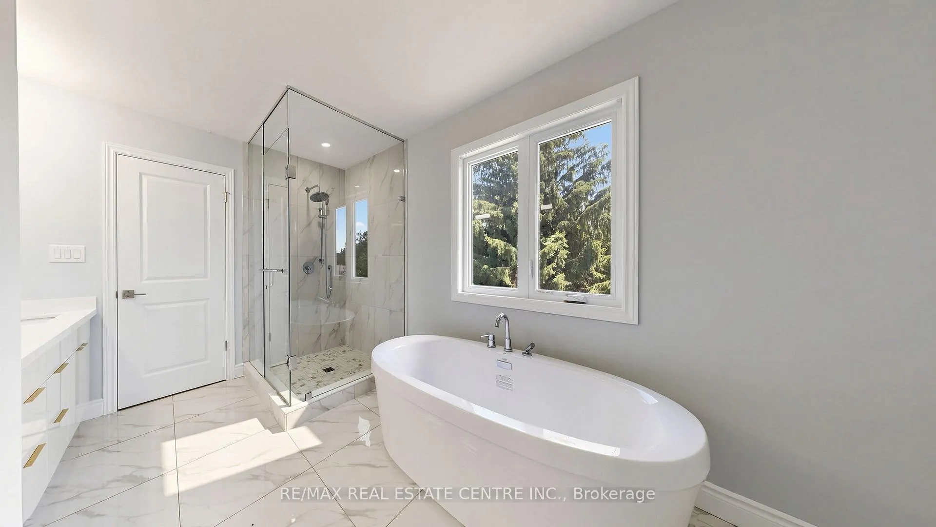 Photo 17 of 149 Ballantyne Avenue, Cambridge, Christopher-Champlain — HOMEH