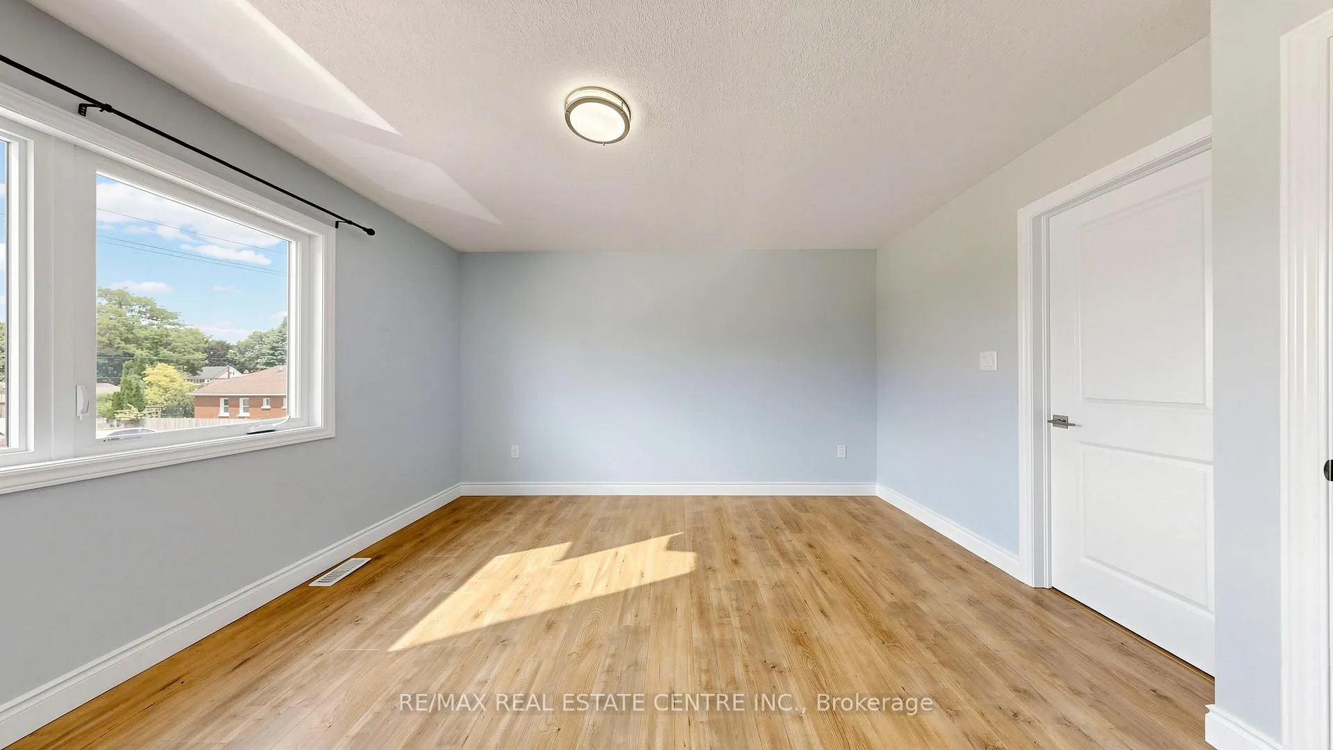 Photo 19 of 149 Ballantyne Avenue, Cambridge, Christopher-Champlain — HOMEH
