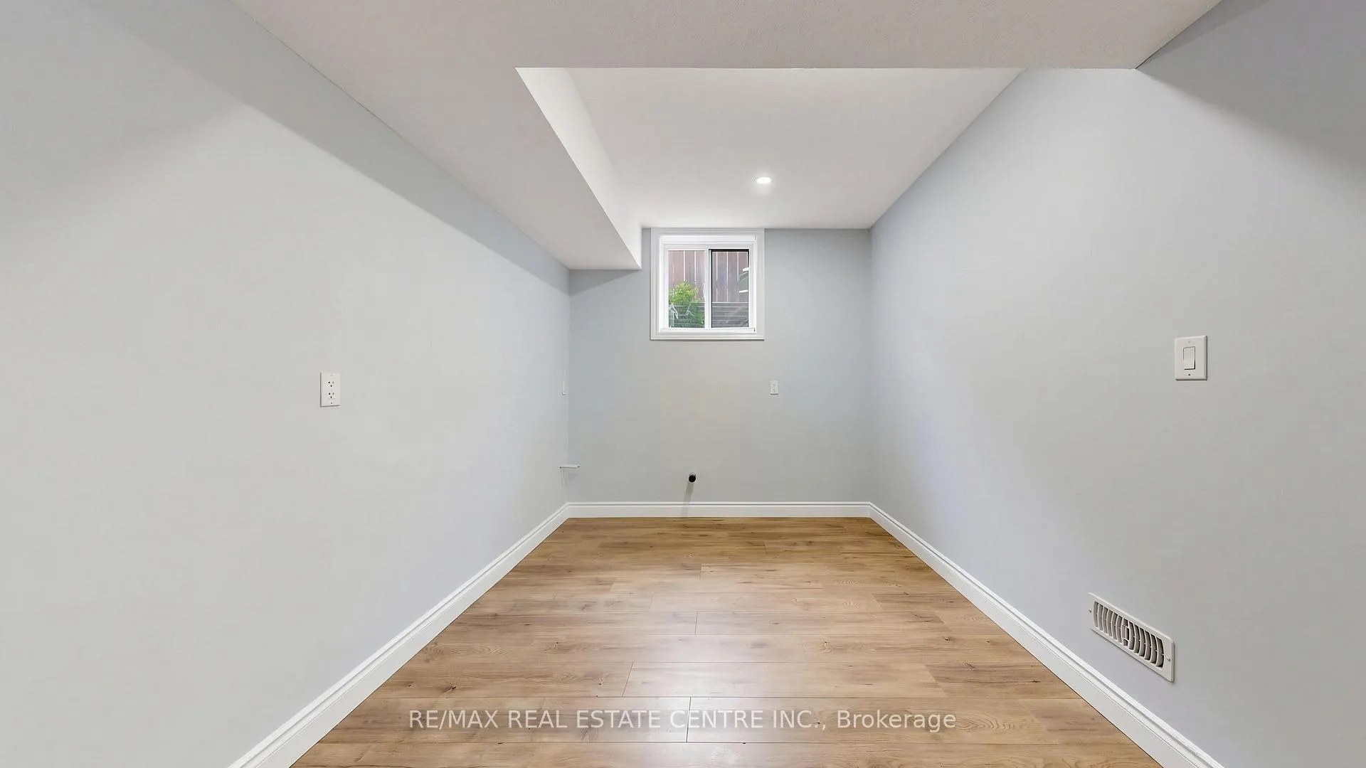 Photo 29 of 149 Ballantyne Avenue, Cambridge, Christopher-Champlain — HOMEH