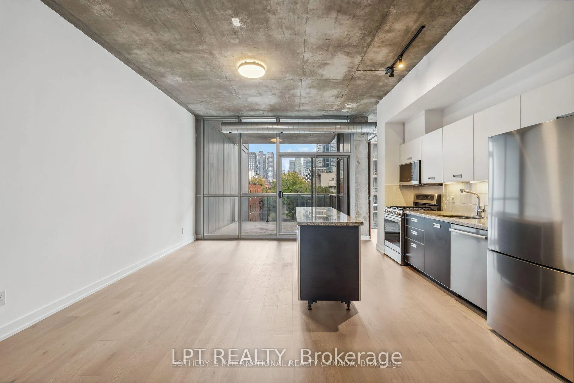 Photo 14 of Unit 507, 60 Bathurst Street, Toronto, Niagara — HOMEH