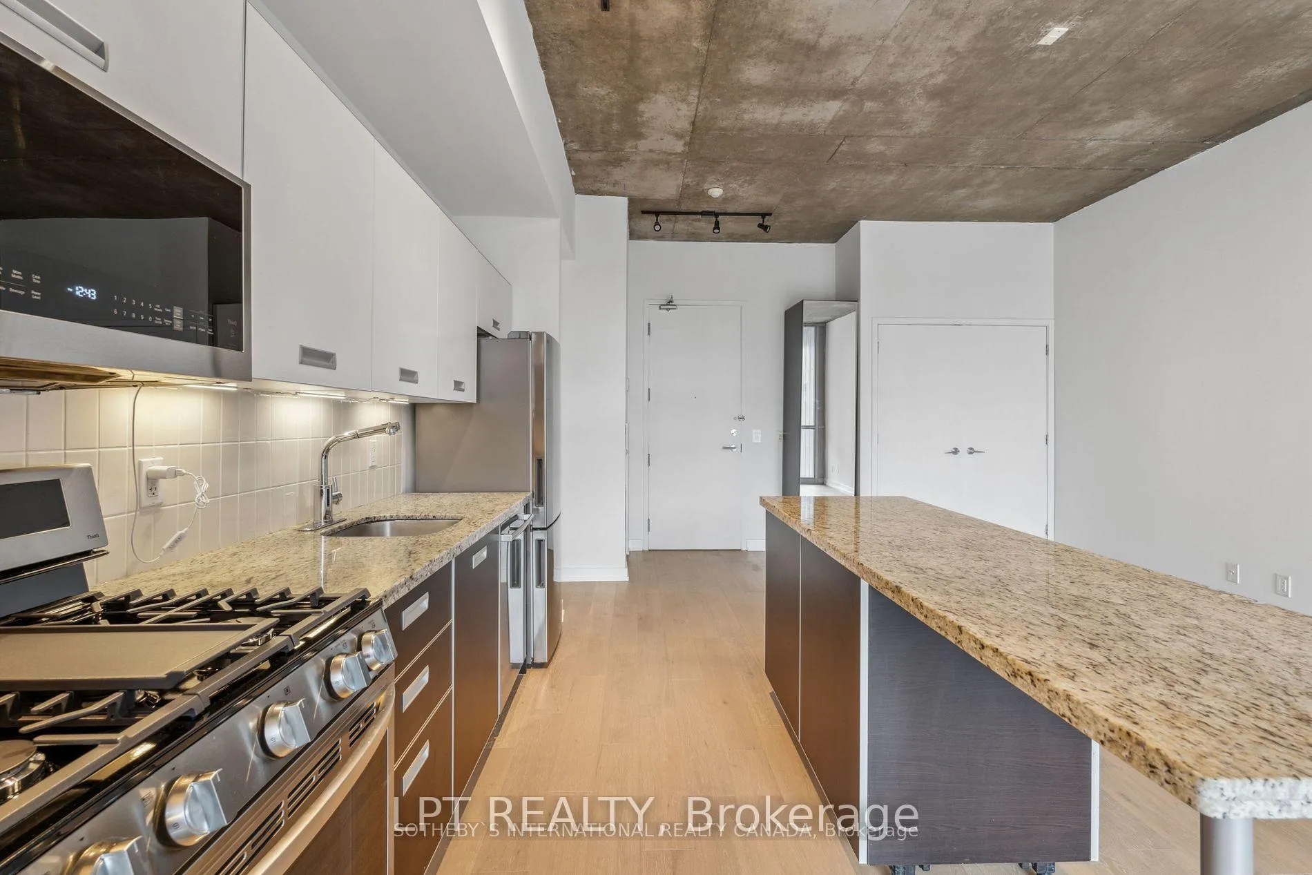 Photo 15 of Unit 507, 60 Bathurst Street, Toronto, Niagara — HOMEH